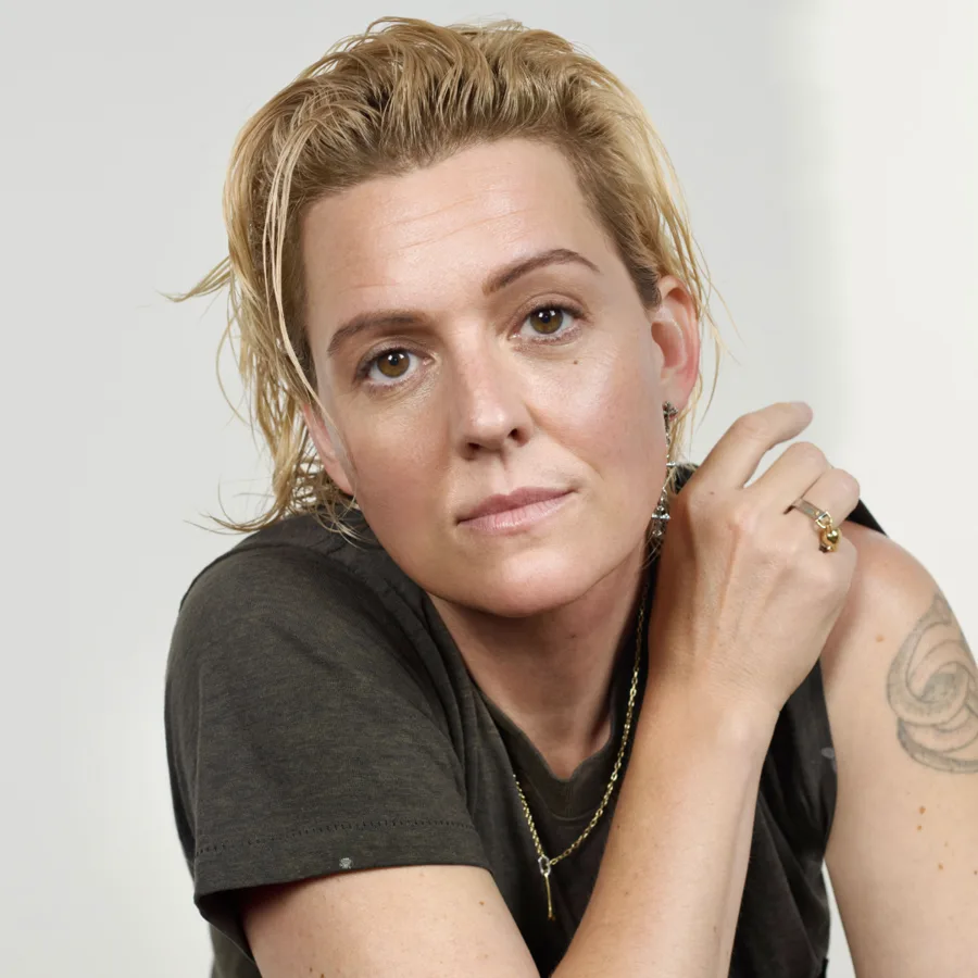 Cartel: Brandi Carlile sale de gira en trío con los Hanseroth: «Burn The Setlist», con repertorio elegido por el público